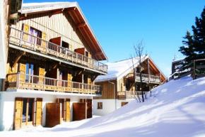 Отель Résidence Néméa Les Chalets Des Cîmes, Фонкуверт-Ла-Тусюир